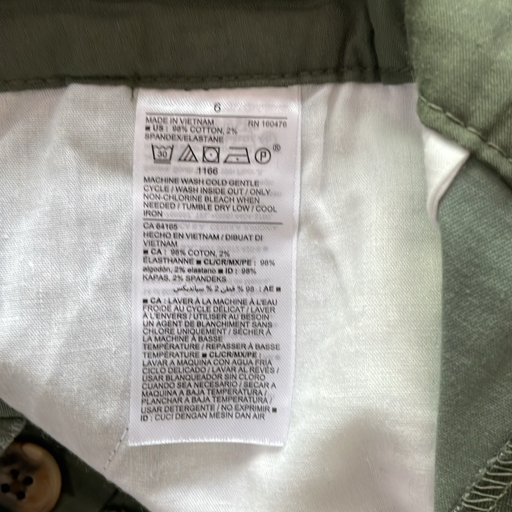 NWT Old Navy Green Cargo Shorts Camouflage Design, size 6 - Picture 6 of 6